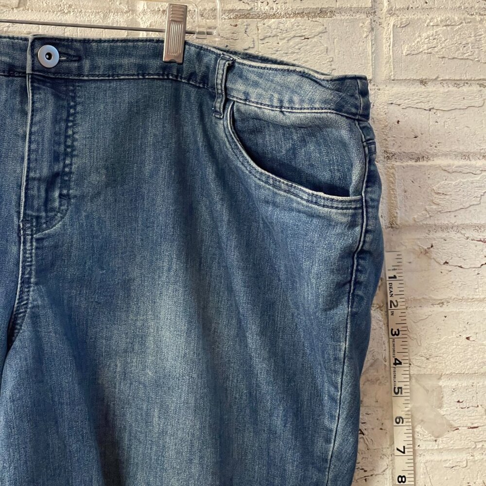 CJ Banks Denim Bermuda Shorts with Embellished Pockets – Size 24W - Picture 3 of 11